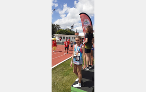 Pauline 3ième sur 1000 mètres benjamines