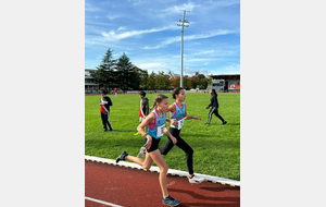 Pauline et Lou  sur le 1000 mètres