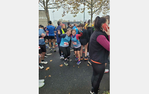 Valérie et Annick au départ du 10 kilomètres