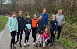 7ième rassemblement au château de la chasse le 5 janvier 2025 : Pauline, Lou, Alicia, Chloé, Léna, Victoire, Rapha, le coach et Miguel le papa d'Alicia. 
