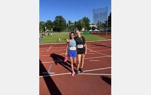Candice et Lou à l'arrivée du 1000 mètres