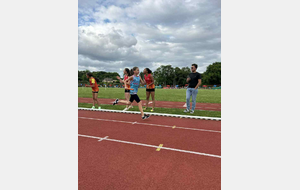 Léna en action pour le relais mixte !