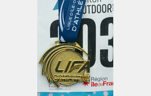 La magnifique nouvelle médaille de la LIFA c'est pour qui, pour Thibault !