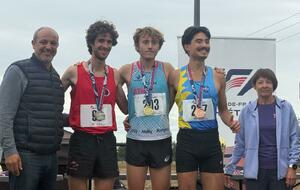 Thibault champion Ile de France en 14'16 et il améliore le record du parcours 14'19'' l'année dernière !