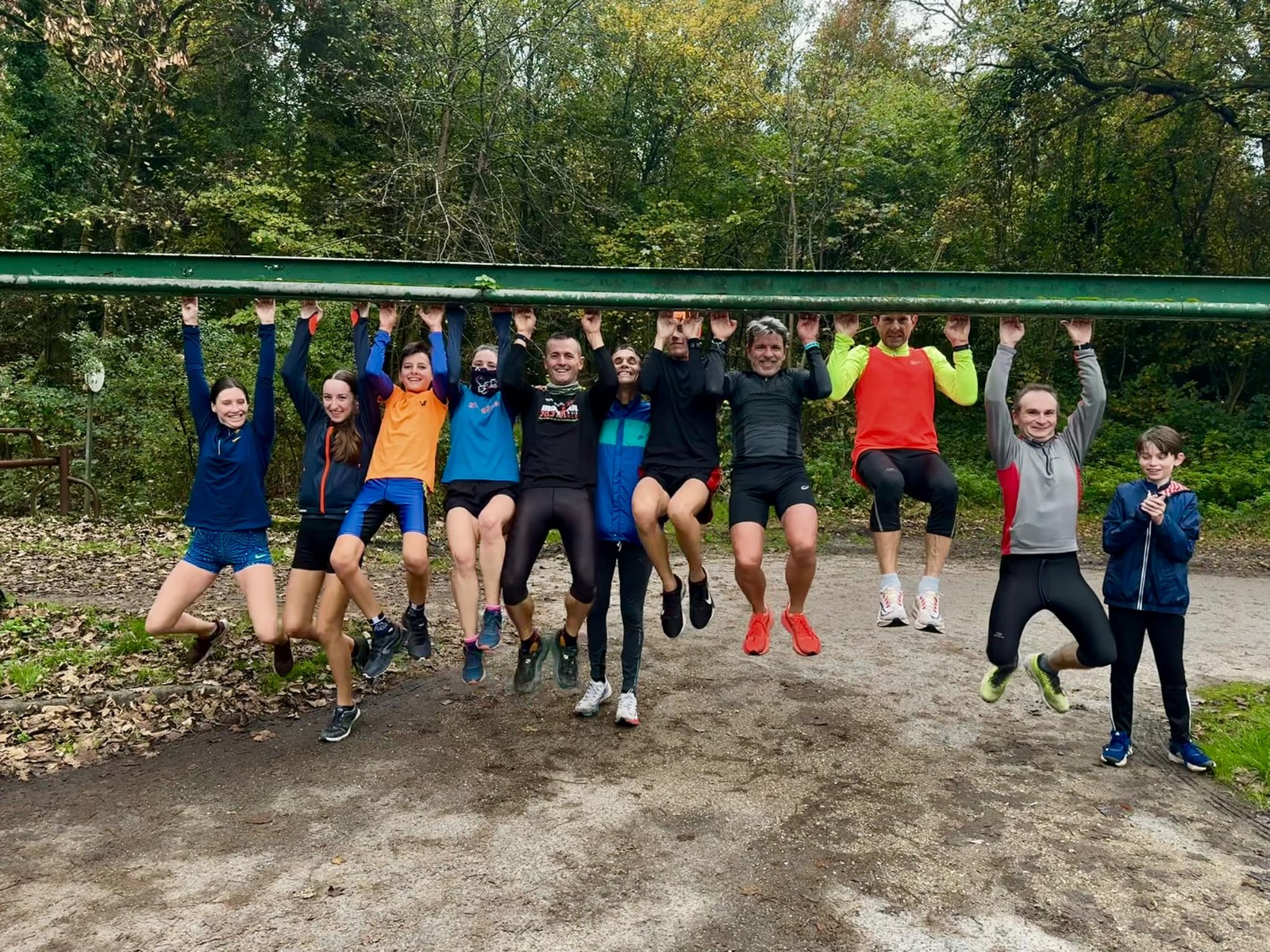 Regroupement demi-fond prépa cross au château de la chasse 