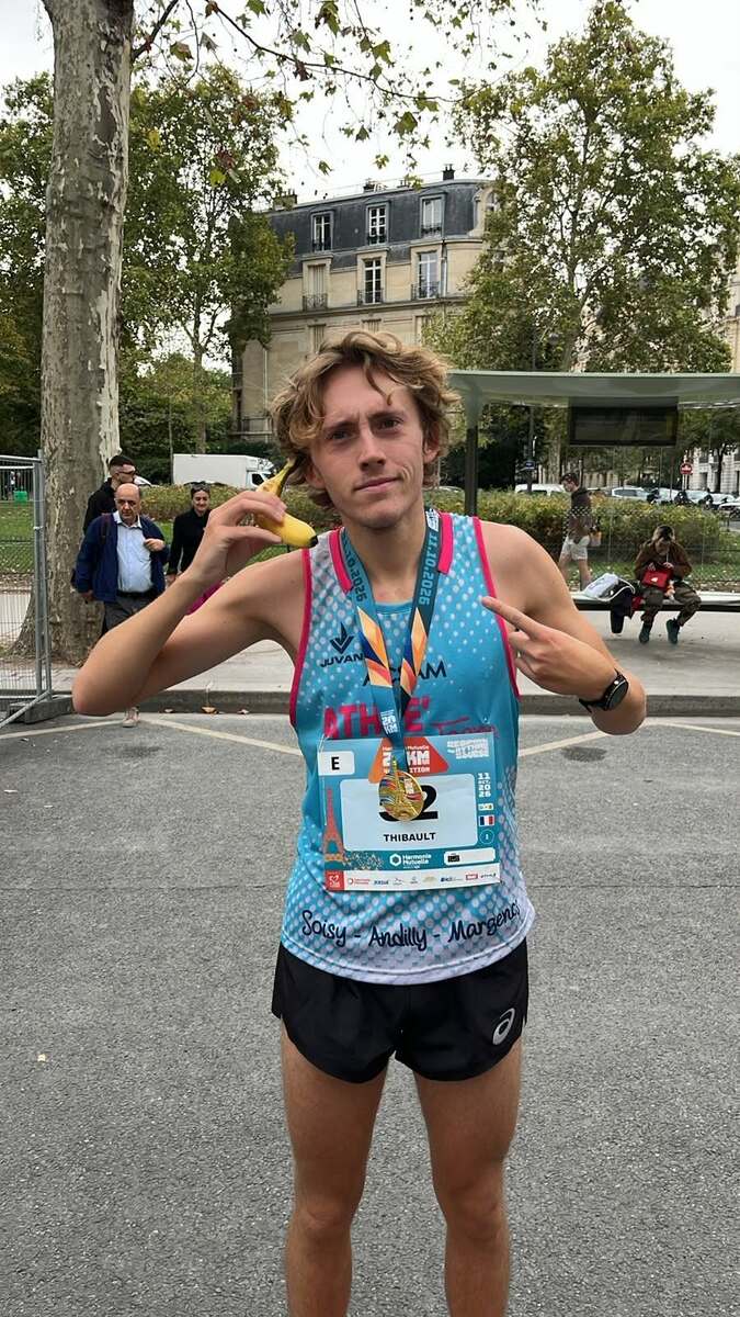 20 kms de Paris chrono stratosphérique 1h00'03'' pour Thibault Placzek et 1h44'11 pour Cendrine Lemoine