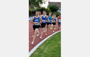 2ième soirée de Savigny Thibault gagne à nouveau le 1500 mètres
