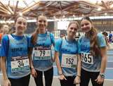 les filles avant la dernière épreuve le 1000 mètres des championnats du Val d'Oise pentathlon 5 épreuves 2023, Manon dossard 34, Ludmila dossard 79, Clarysse dossard 152 et Cali dossard 965