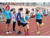 Magnifique passage de relais entre deux potes Ahmed et Thibault et une très belle course de notre relais 4x400 avec Lino au départ et Quentin pour terminer !